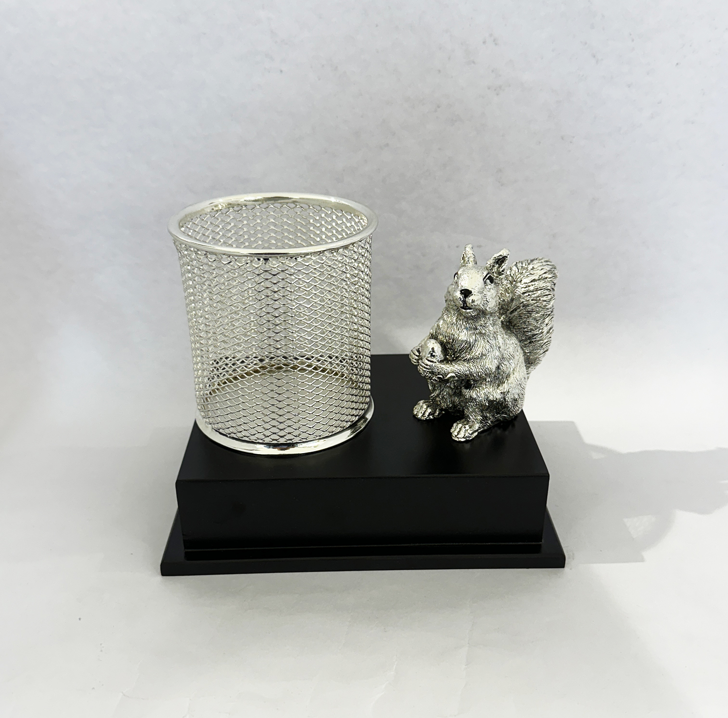 Silver Mesh Pen Holder with Squirrel | 7″ long base