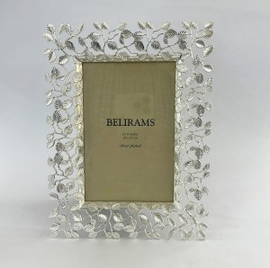 Beautiful Pierced Leaf Motif Photo Frame | 4x6 Inch Photo Size