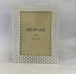 Fine Pierced Pearl Motif Photo Frame | 4x6 Inch Photo Size