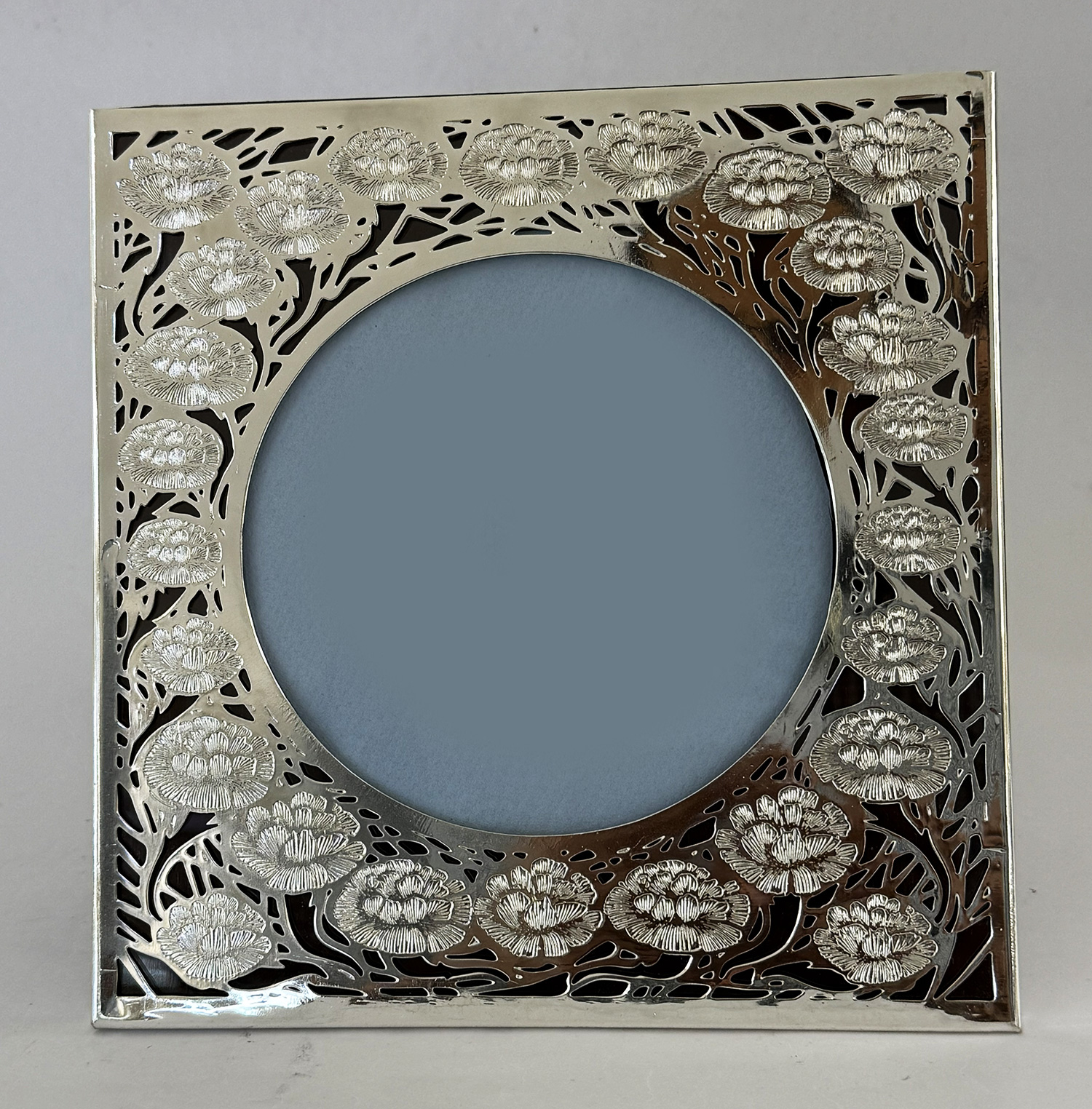Fine Pierced and Engraved Square -Round Photo Frame | 7×7″