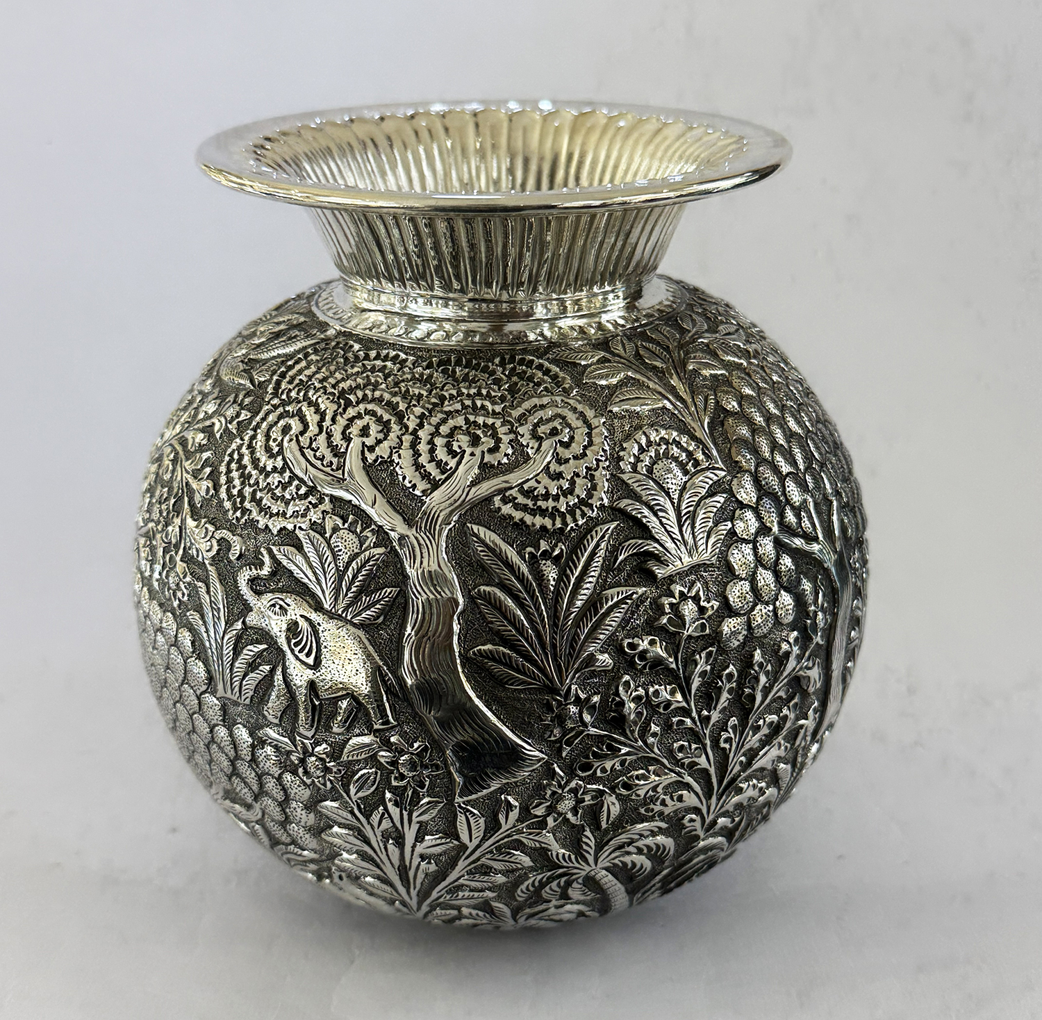 Artistic Round Pure SIlver Carved Kalash | 7″ Ht.